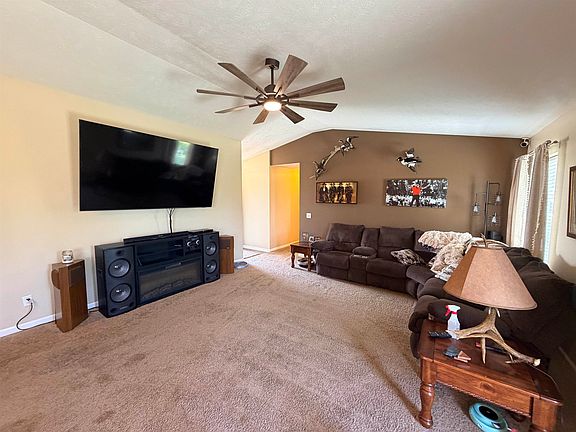 5th image of 3917 W Park Drive