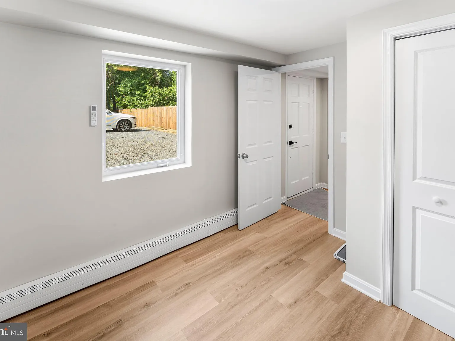 2 bed, 1728 sqft, $2,100 — Photo 2