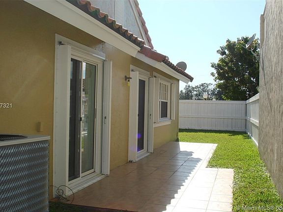 4th image of 10420 NW 46th St