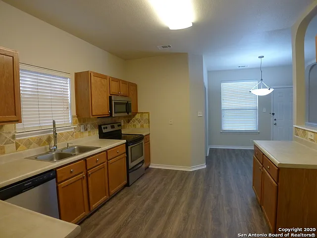 2935 Encino Riv — Photo 9