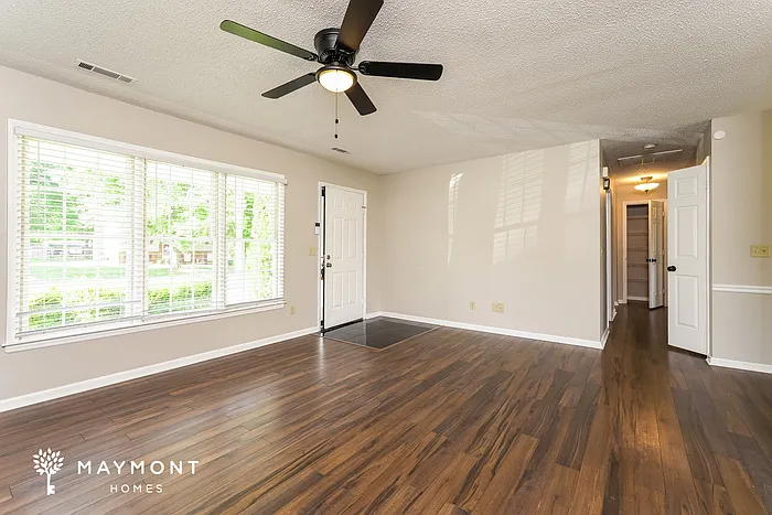 146 Twin Creeks Rd — Photo 3