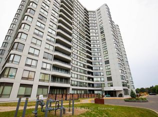 300 Alton Towers Cir #913, Toronto, ON M1V 4X9