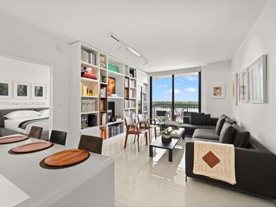 301 Altara Ave #619, Coral Gables, FL, 33146