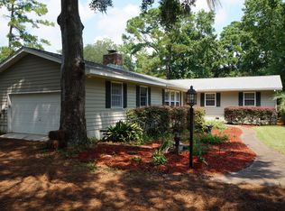 7 Lake Ct, Beaufort, SC 29907