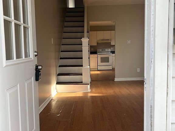 4th image of 437 Hulme St