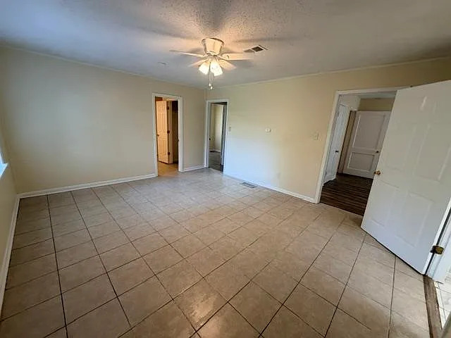 1723 Russwood Rd — Photo 8