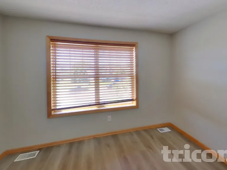 15311 Louisiana Ave — Photo 9