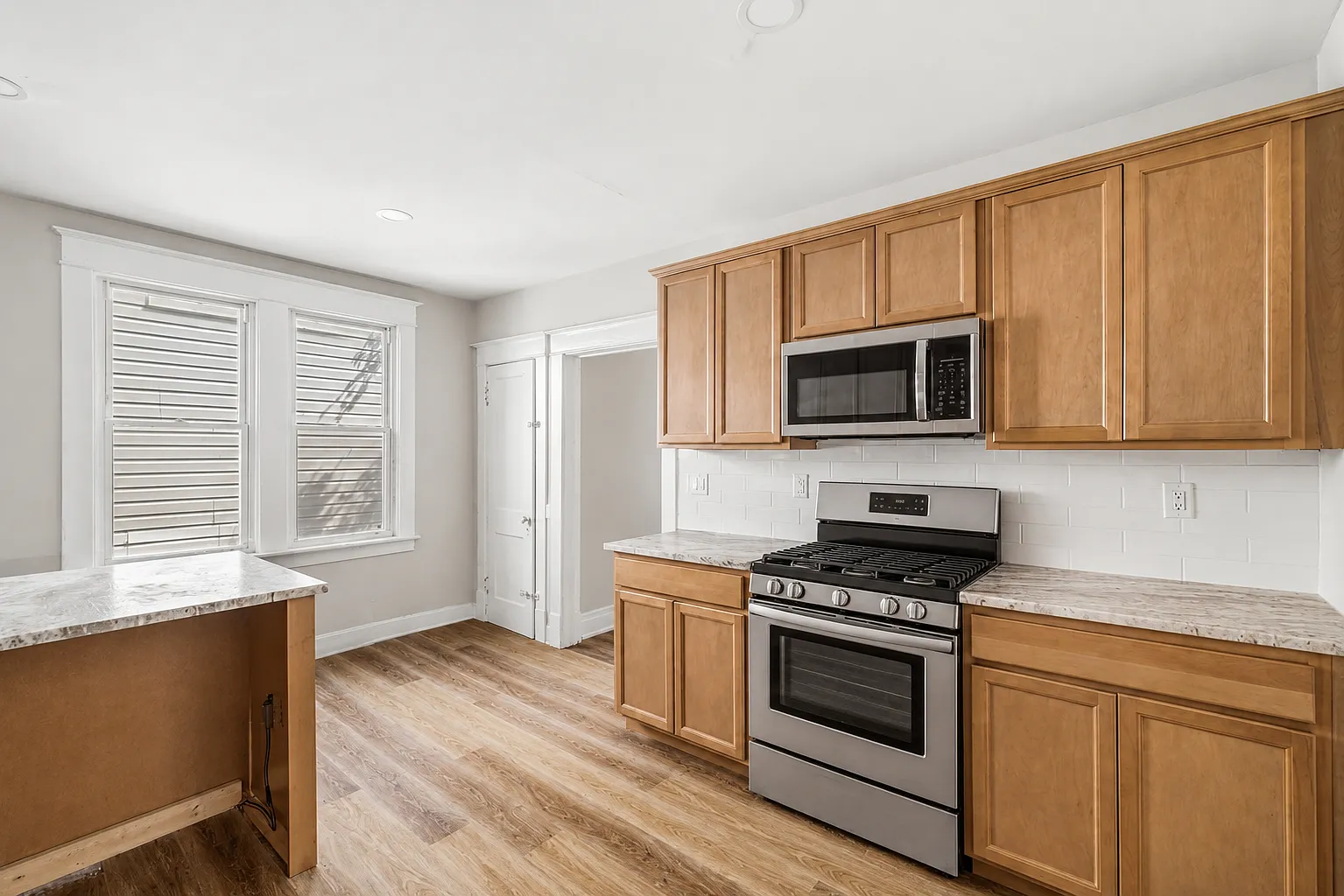 2 bed, 1350 sqft, $1,350 — Photo 2
