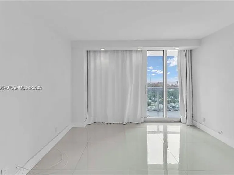 100 Bayview Dr #508 — Photo 17