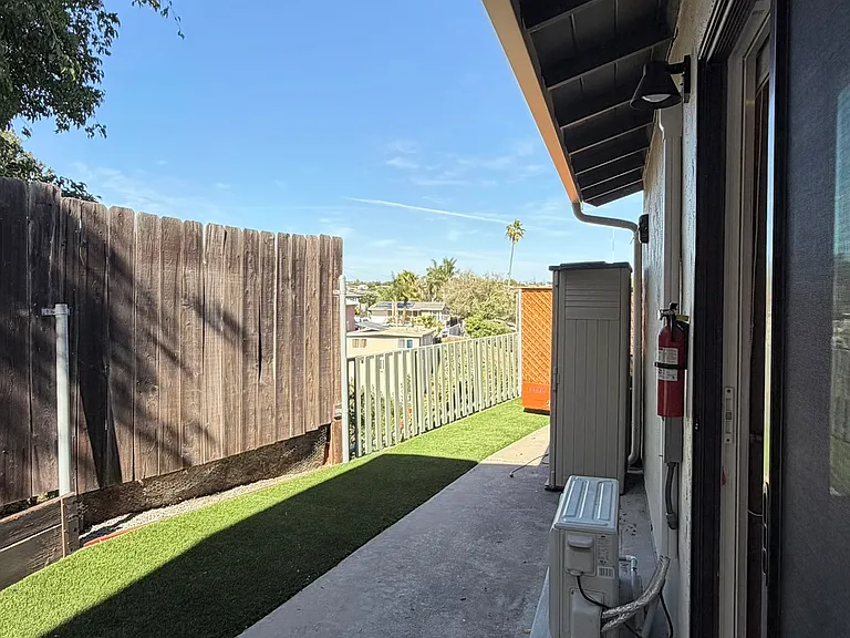 4430 Laurel St #2 — Photo 14
