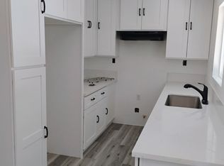315 E 16th St #B, Santa Ana, CA 92701