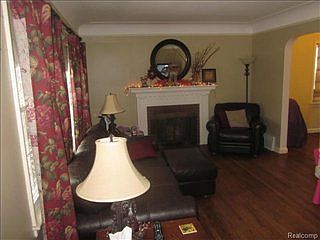 5th image of 13158 Catalpa St