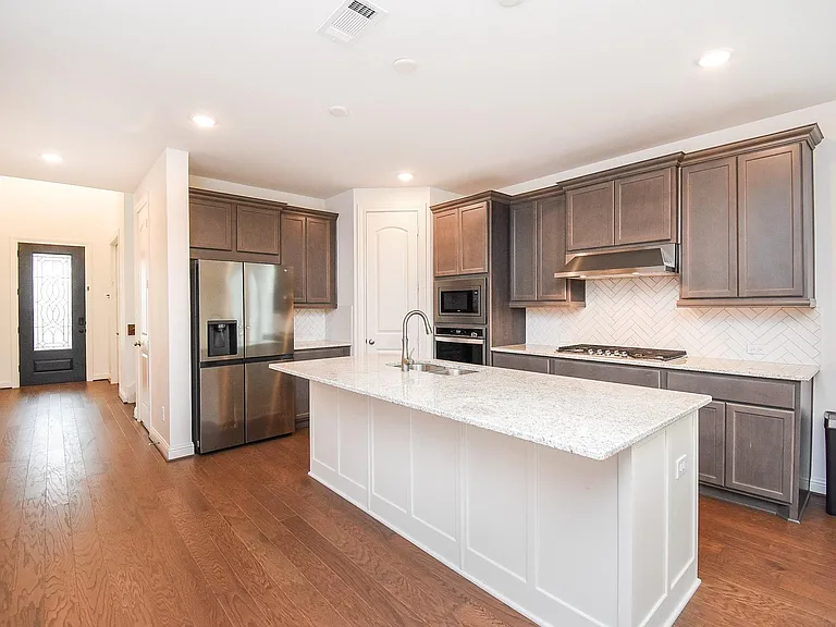 9406 Water Breeze Ct — Photo 2