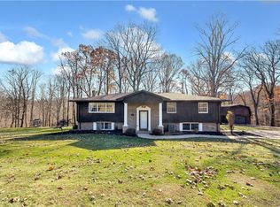 18 Colwell St, Burgettstown, PA 15021