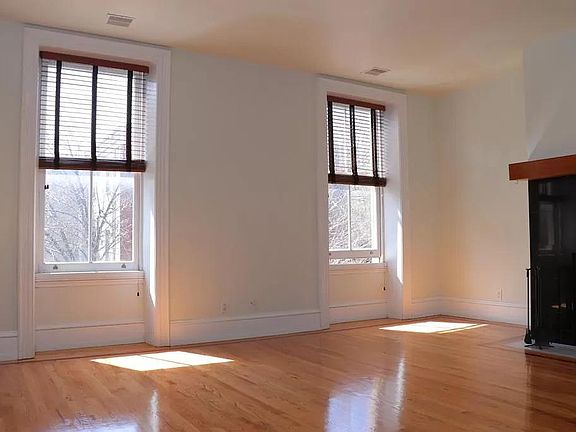 4th image of 1735 Wallace St APT 201