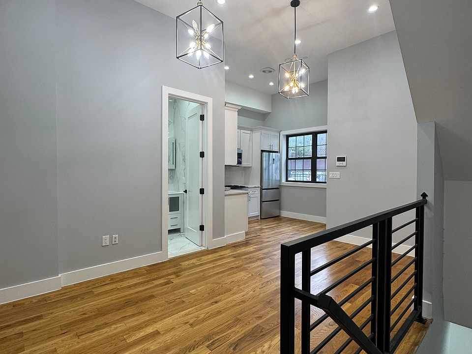 1st image of 542 Chauncey St #1F