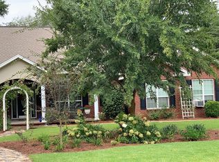 319 Jasmine Ave, Valparaiso, FL 32580