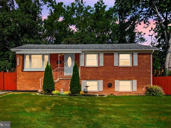 2006 Cumberland Dr, Woodbridge, VA 22191