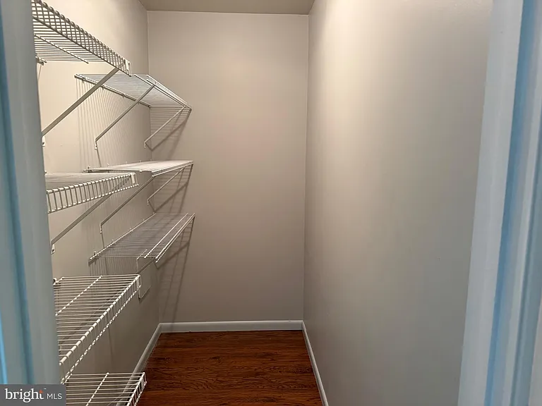 204 Village Rd — Photo 12