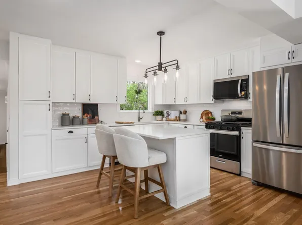 3030 Derby Rd, Upper Arlington, OH 43221