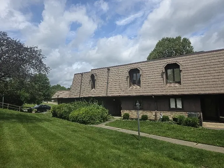 3421 Burrwood Dr #26 — Photo 1