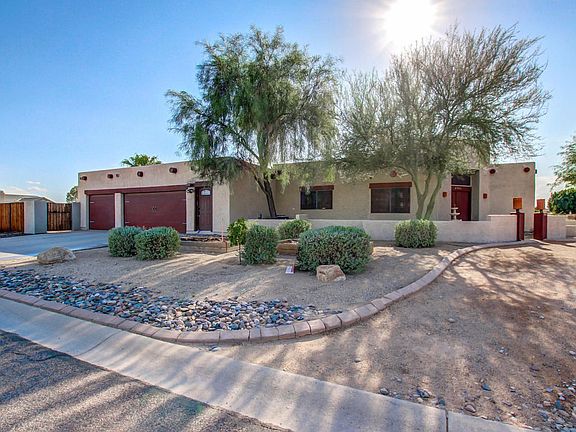 2nd image of 8903 W Country Club Trl