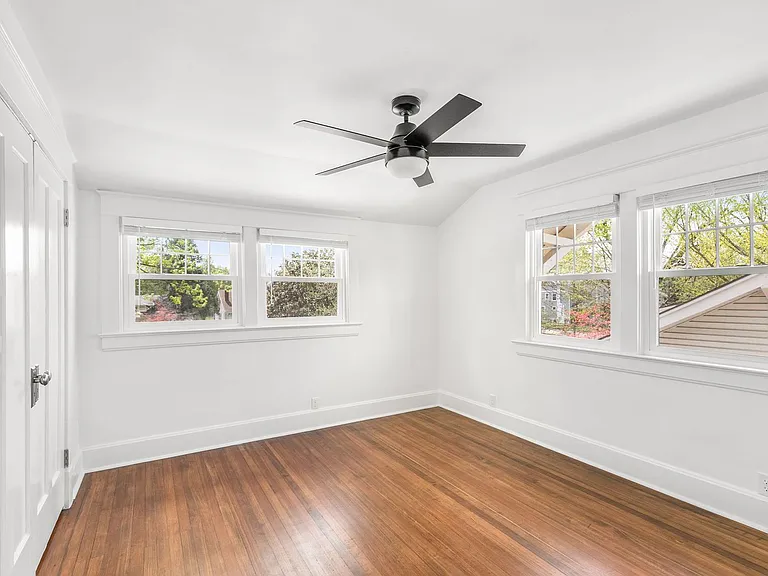 617 E Delmar St — Photo 20