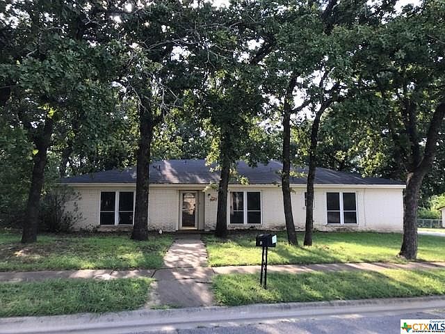 1st image of 402 Carothers St