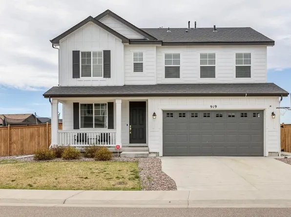 919 N Undergrove Way, Aurora, CO 80018