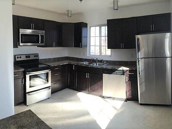 4th image of 1117 Plymouth Dr #18525767