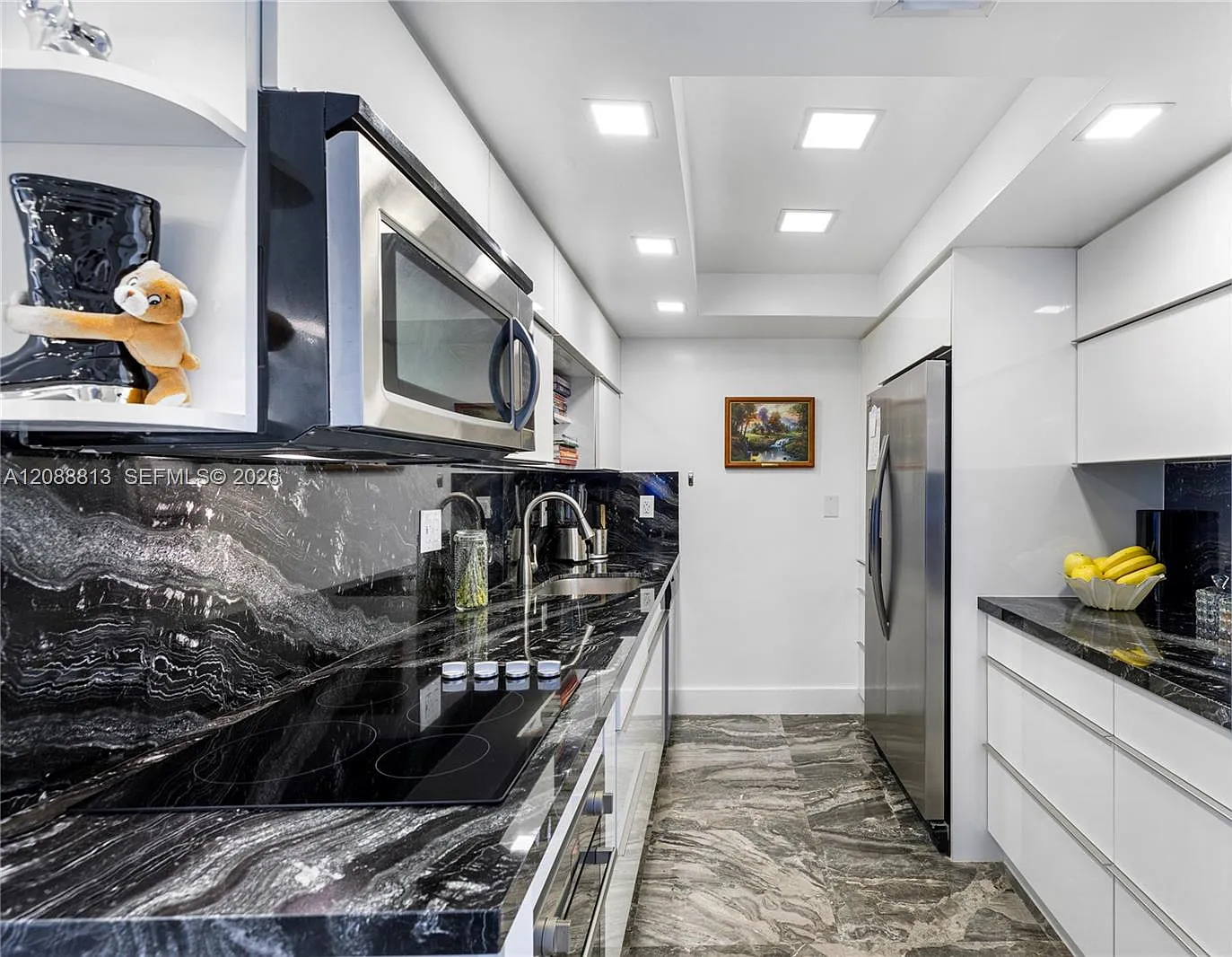 Delvista Towers Condo — Photo 4