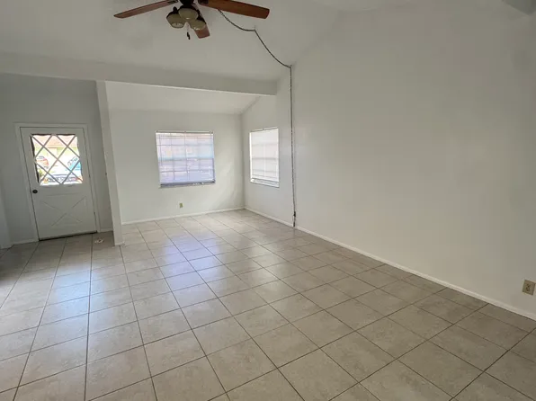 615 Heritage Ln, Largo, FL 33770