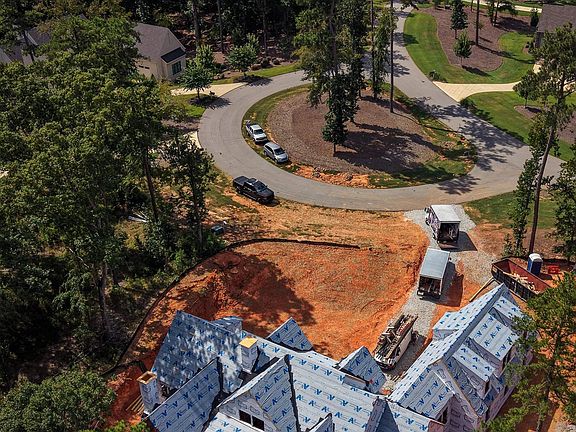5th image of 1000 Eastridge Loop