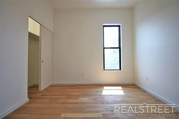 Rented by Real Street Inc | media 17