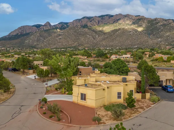 2819 Tramway Cir NE, Albuquerque, NM 87122