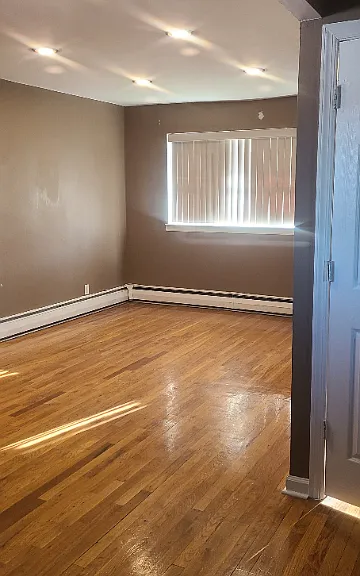 1015 E 223rd St #2 — Photo 5