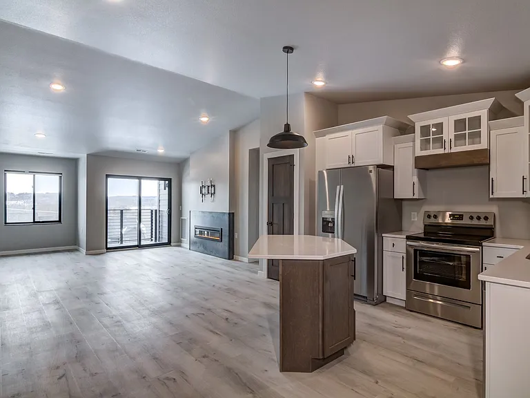 299 Fairfax St — Photo 5