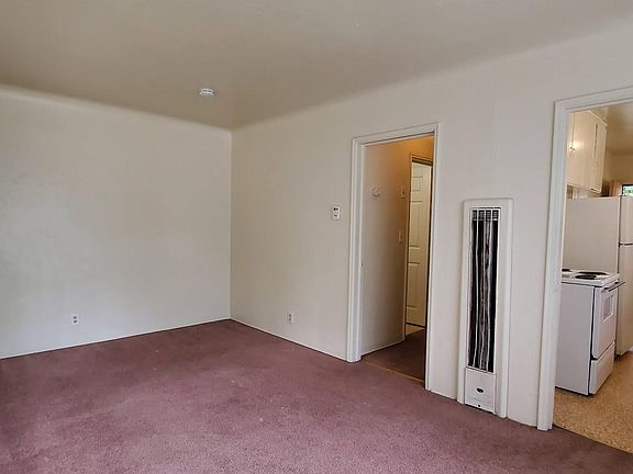 3rd image of 527 W Hammond Ave #527