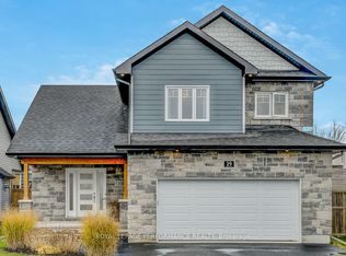 29 Meadowlark St, Russell, ON K4R 0B8