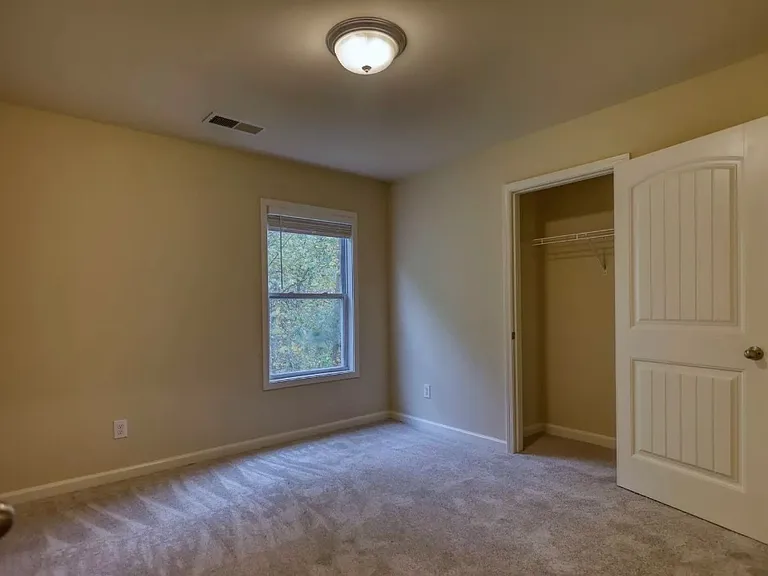 6571 Bluffview Dr — Photo 13