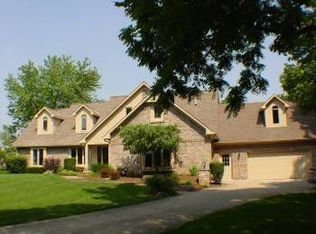 9818 Ridge Dr, Indianapolis, IN 46256