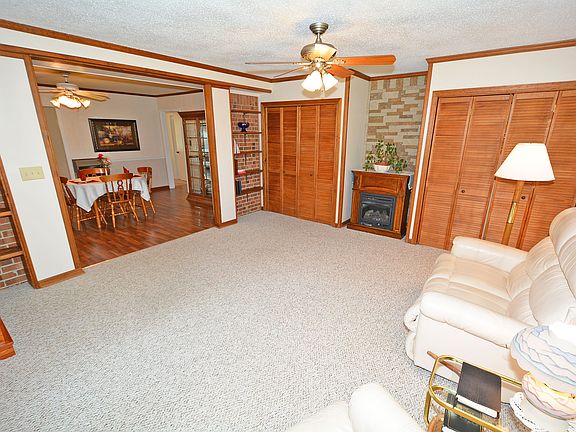 3rd image of 2287 Sentinel Dr