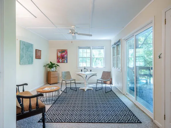 436 S Greensboro St, Carrboro, NC 27510