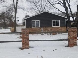 801 Oak Cir, Princeton, MN 55371