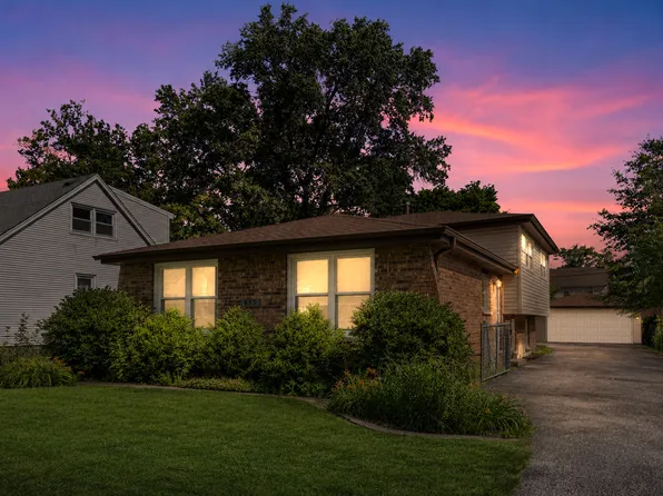 653 Jefferson St, Crete, IL 60417