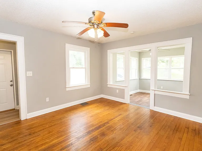 1812 John Ross Rd — Photo 7