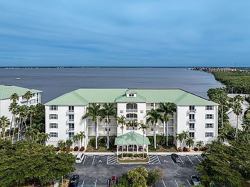 3rd image of 200 Harbor Walk Dr Unit 335