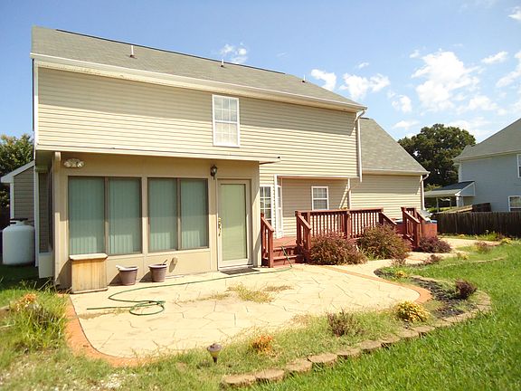 2nd image of 3810 Jamestown Dr