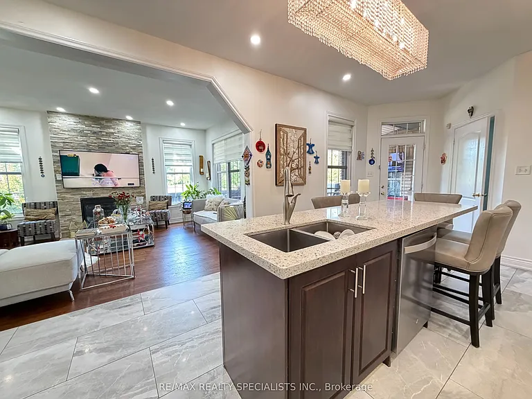 214 McCready Dr — Photo 17