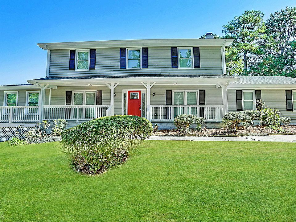 1st image of 520 Clubland Cir SE